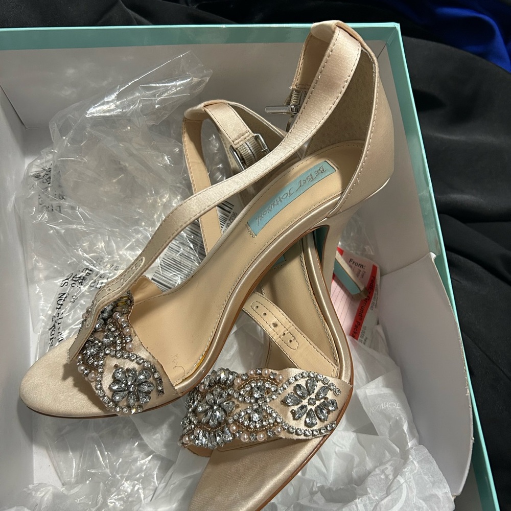 Elegant Beige Heels with Crystal Embellishments